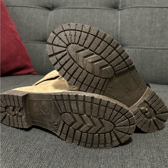 Fashion Hiking Boot - Picture 7 of 7